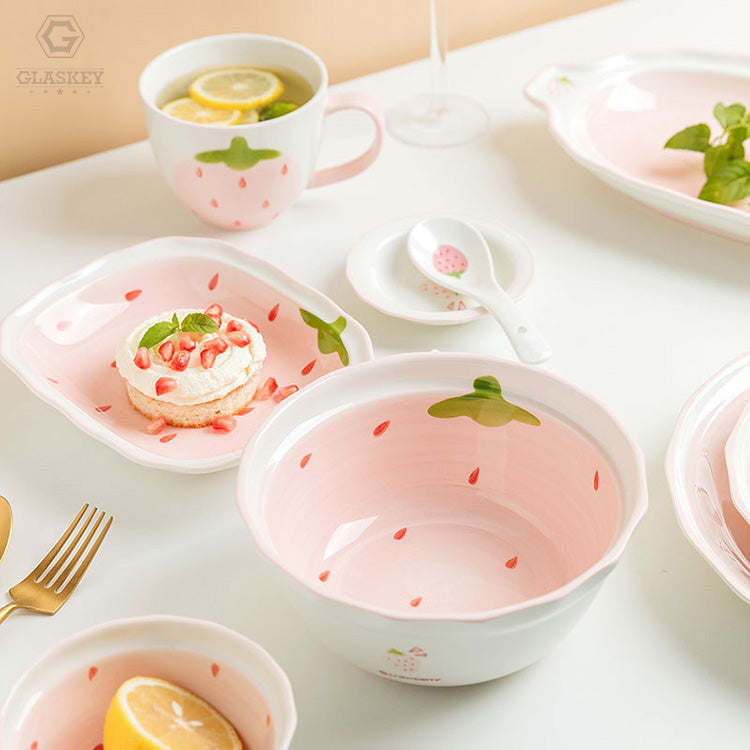 Guangzhou Durable Crockery Strawberry Ceramic Dinnerware Set Microwave Oven Safe Teller Plate